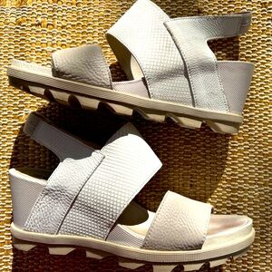 SOREL s10 gently loved wedges-ecru-left shoe has small stain-pls see last photo